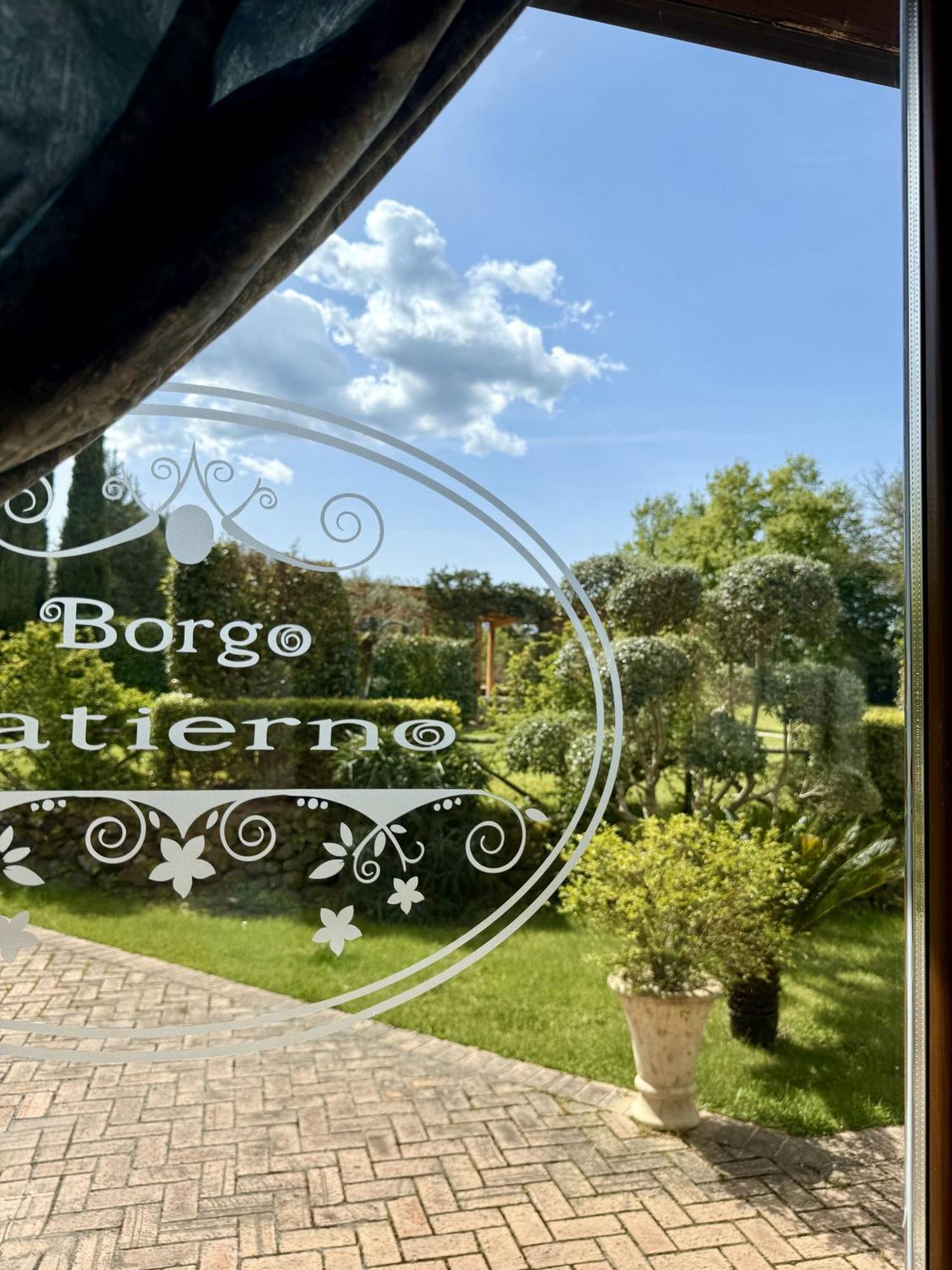 Borgo Patierno Conca della Campania Exterior foto
